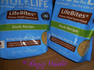 Whole life freeze dried duck cat food