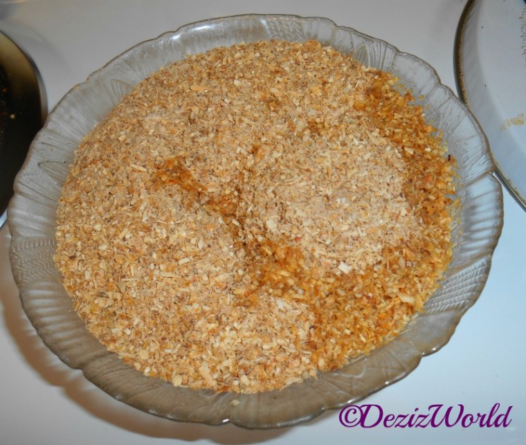 Frisco pine and corn cat litter,